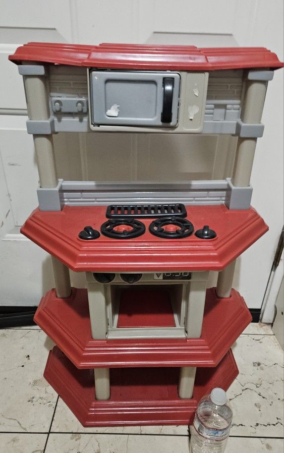 Childrens kitchen toy