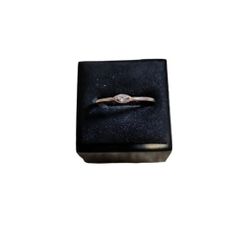 Size 8 Silver Toned Bling Ring