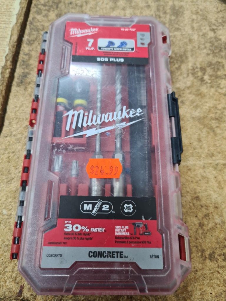 Milwaukee
1/4 in. x 5/32 in. Carbide Tip SDS-PLUS Concrete Screw Drill and Bit Kit (7-Piece)