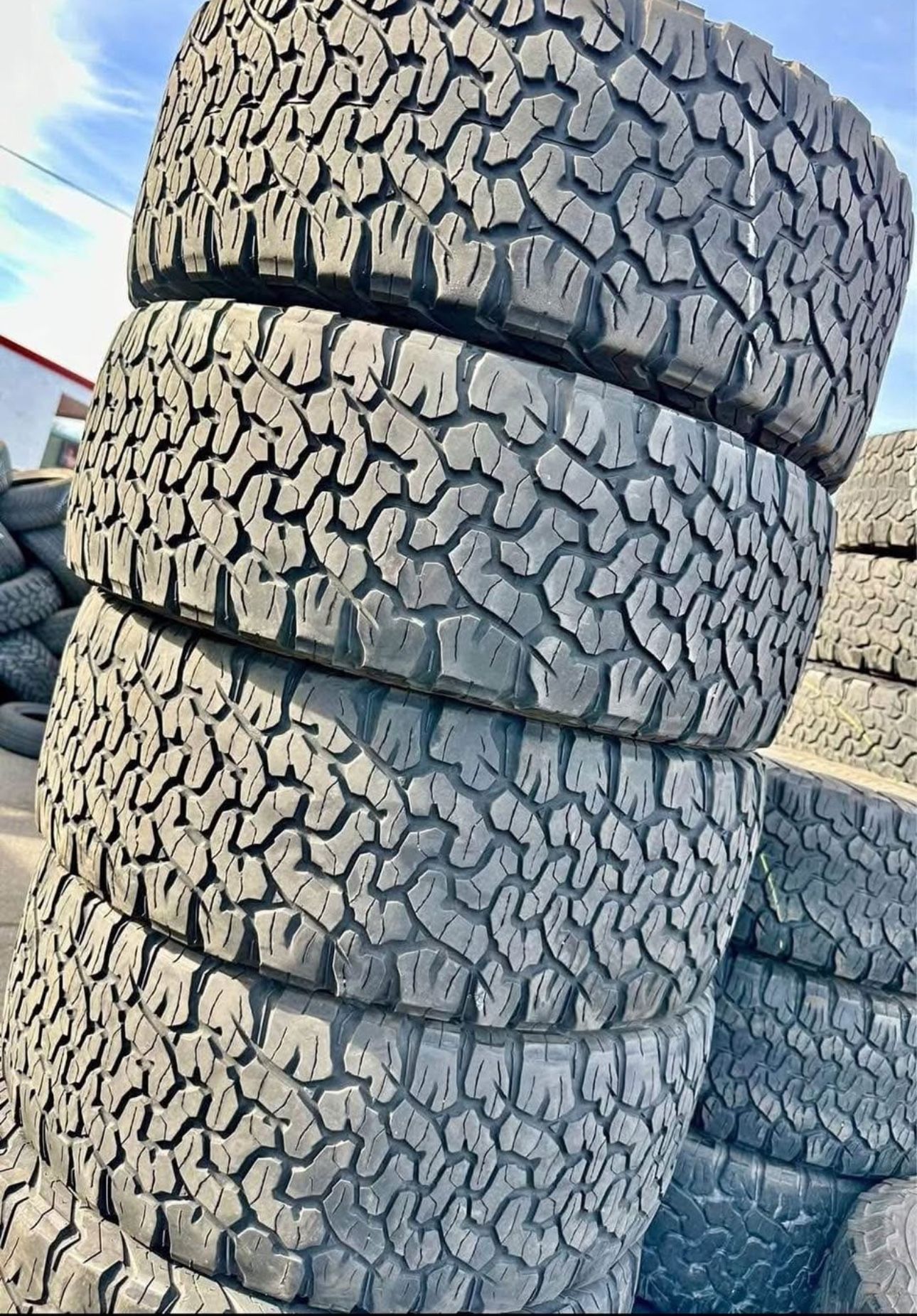 265 60 18 Bfgoodrich Ko2 Tires Con 80% De Vida Las 4