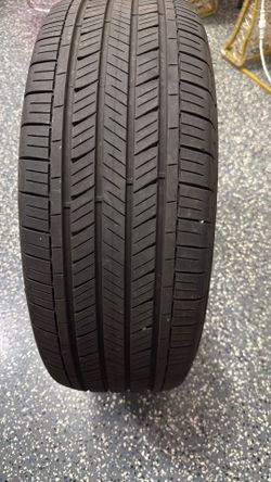 Good Year 235/60R18. 103H