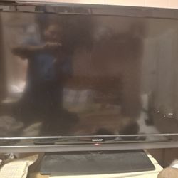Sharp 48' Works Excellentv