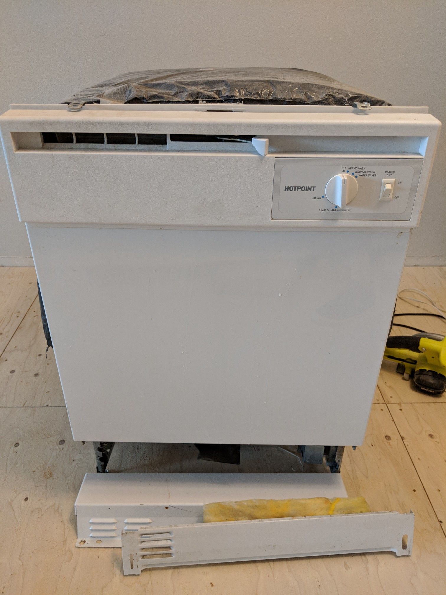 Hotpoint dishwasher