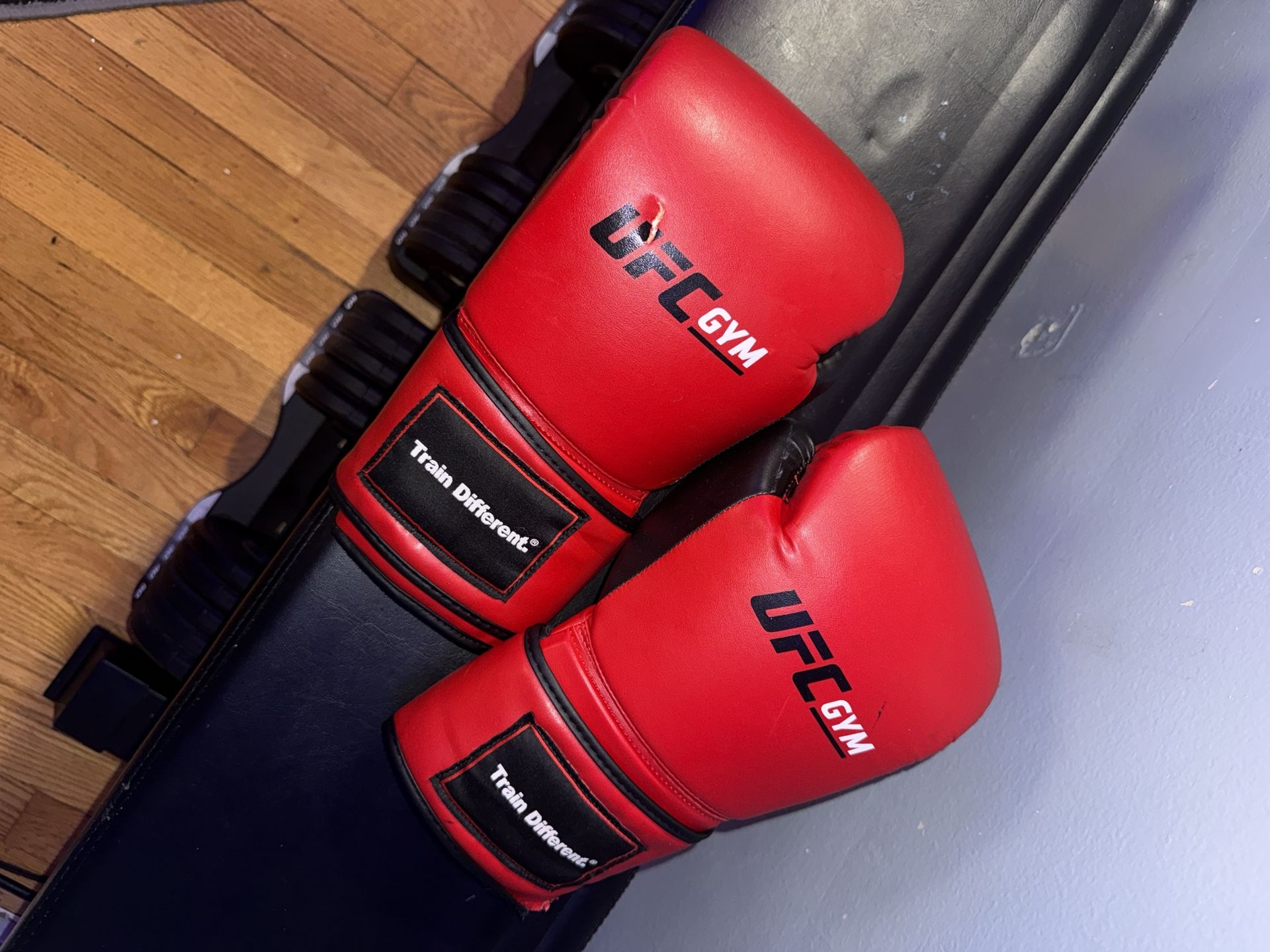 UFC Boxing Gloves, Red