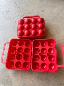 Camping-Style plastic egg carrier