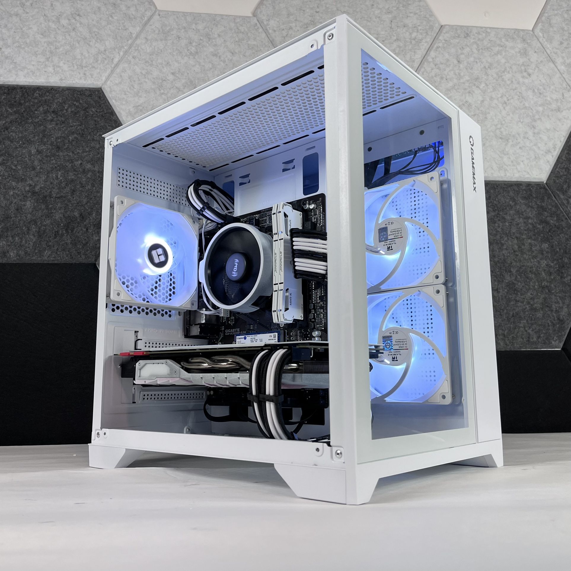 Professional AAA White Gaming Prebuilt