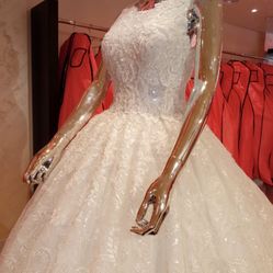 Sleeveless Wedding Gown
