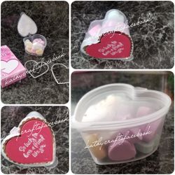 Plastic heart containers
