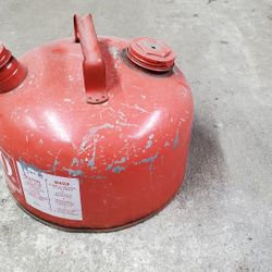 Vintage Toro 2.5 Gallon Metal Gas Can 