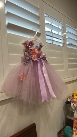 Little  girl  dress   For 9 months. To  1  year old  very elegant  $10