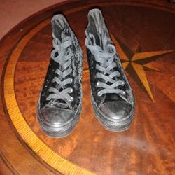 Converse Tennis Shoes