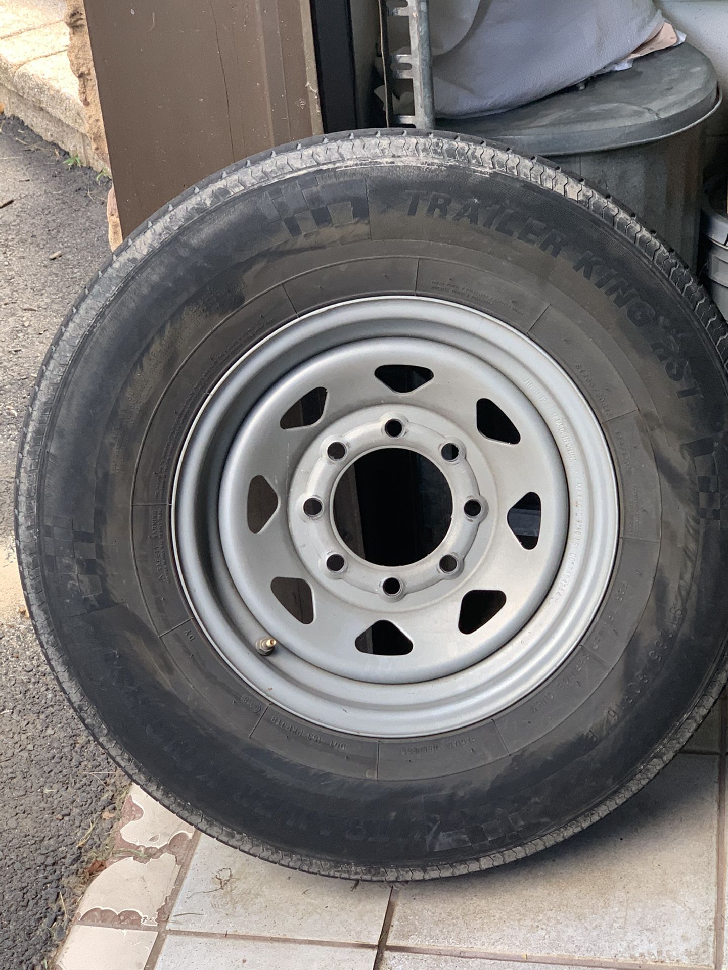 8 lug trailer tires and wheels
