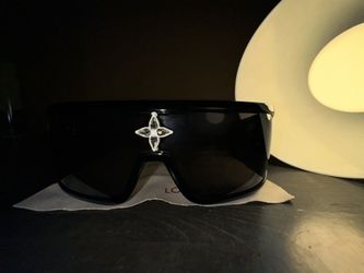 Men :: Bags & Accessories :: Sunglasses :: Louis Vuitton Cyclone Sport Mask  Sunglasses - The Real Luxury