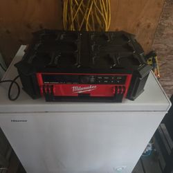 Milwaukee  Packout Radio
