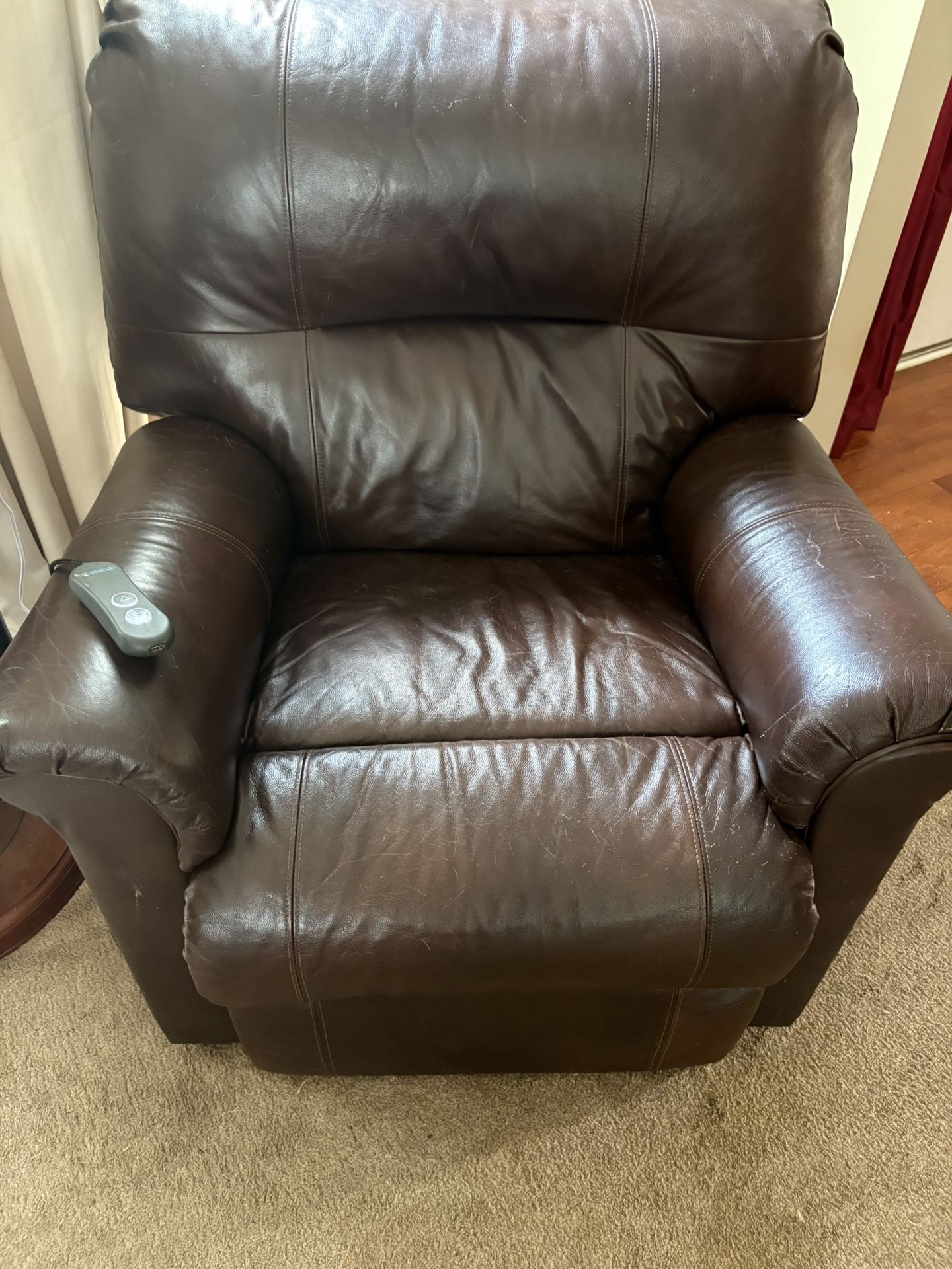 Recliner Chair With Controller And Side Pouch