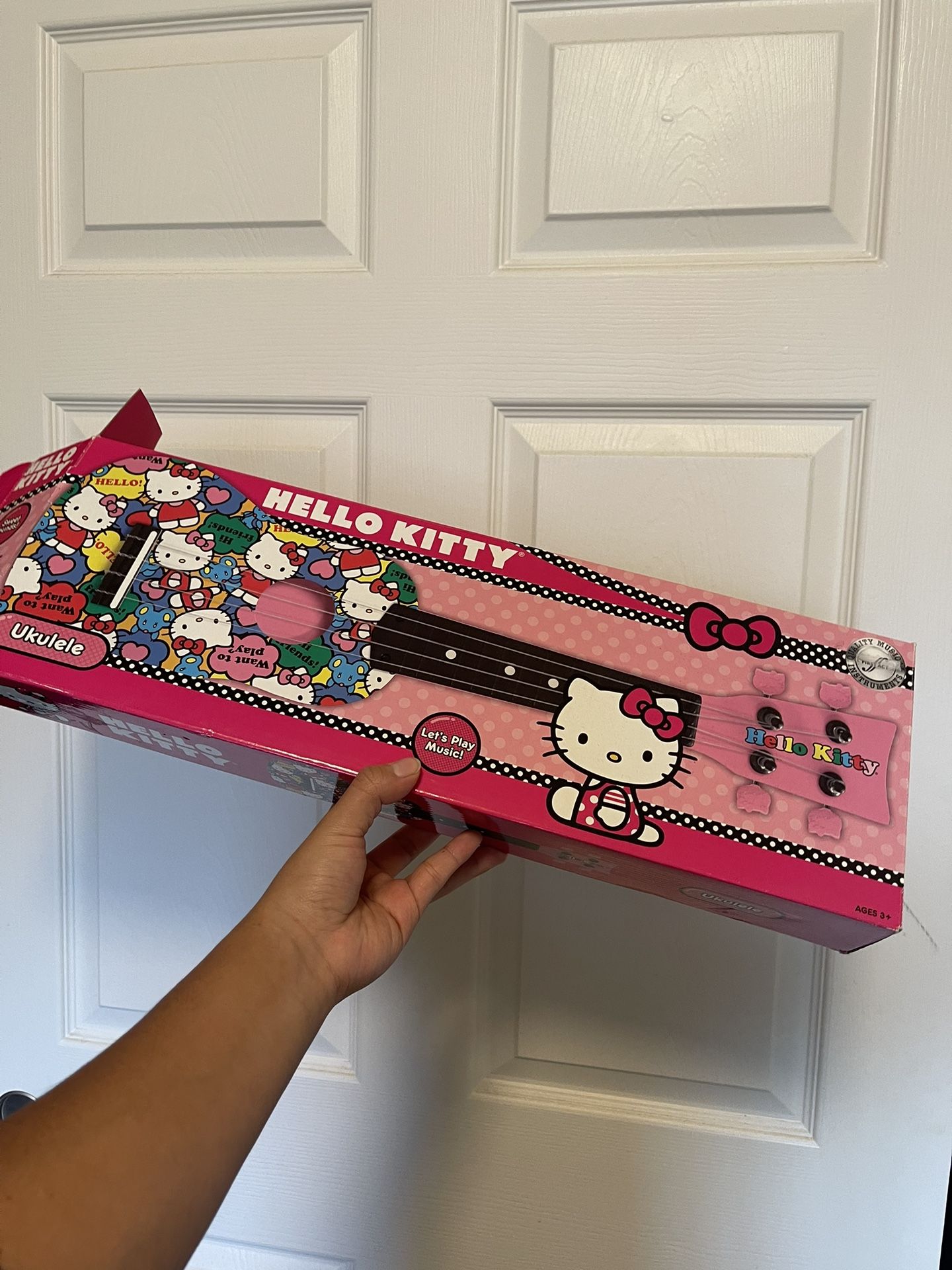 Hello Kitty Ukulele