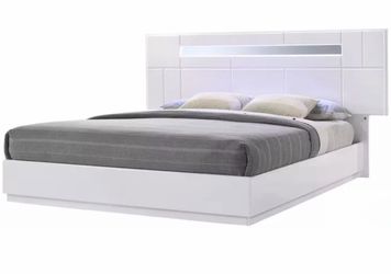 Queen Bedroom Set