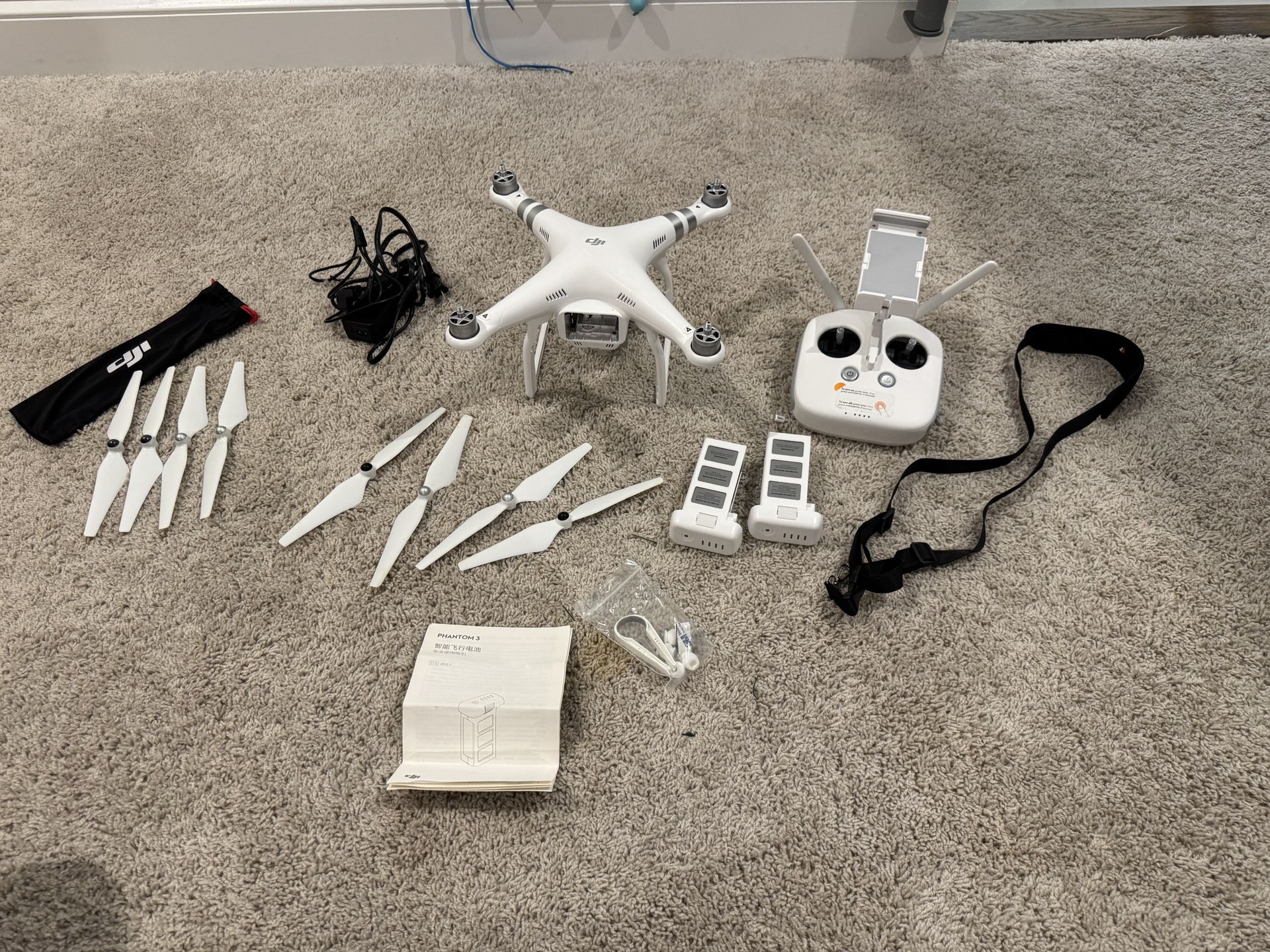 DJI Phantom 3 Advanced Quadcopter