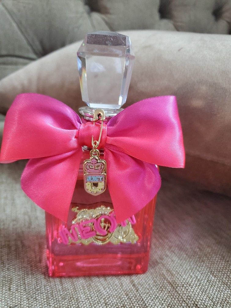 LOW BUYERS WILL BE BLOCKED Juicy Couture Perfume 3.4 Oz Like New