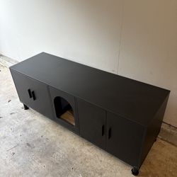 Litter Box Enclosure