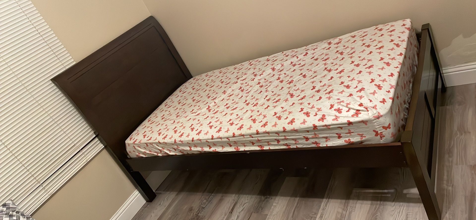 Twin Bed Frame With Head Board 
