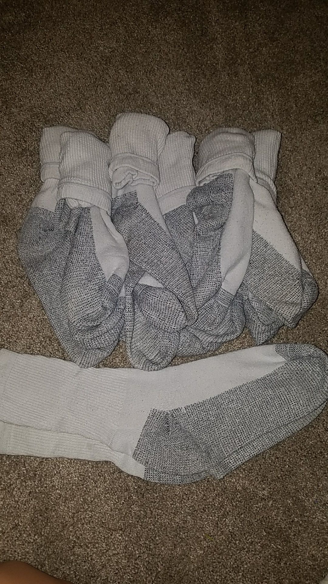 Men's socks fits size 6 to 13