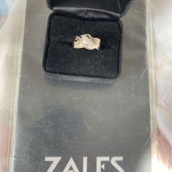 Women 14K Gold Diamond Ring Size 7