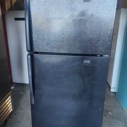 Whirlpool Black Top Freezer Refrigerator 14.5 Cu Ft