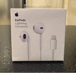 Apple EarPods In-Ear Wired Earbuds, Lightning, Mic/Controls, White, MMTN2AM/A