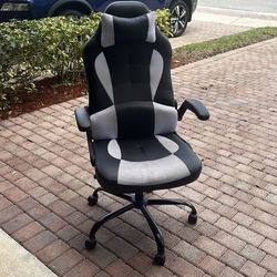 Black & White Gaming Chair