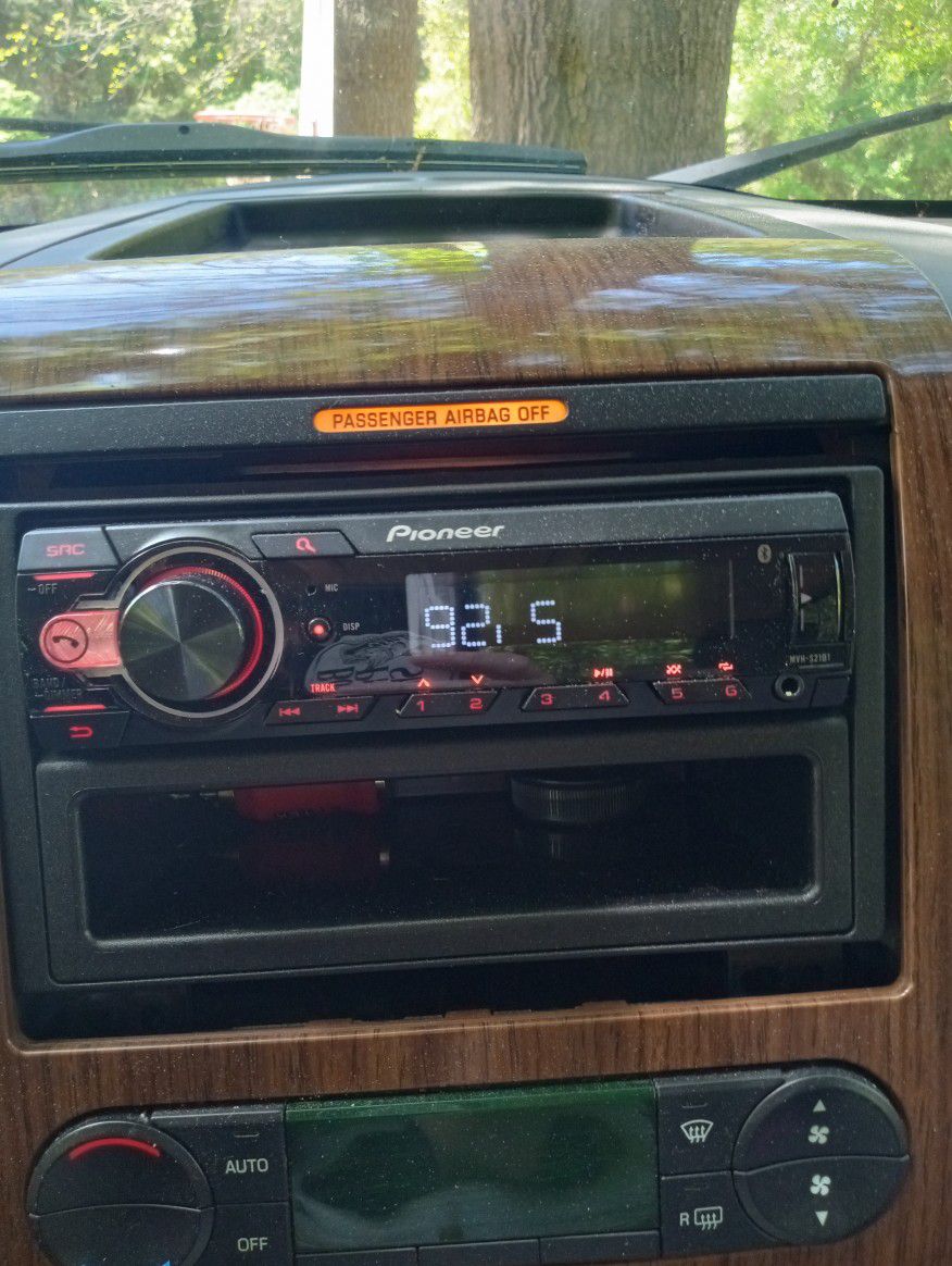 New Pioneer Radio