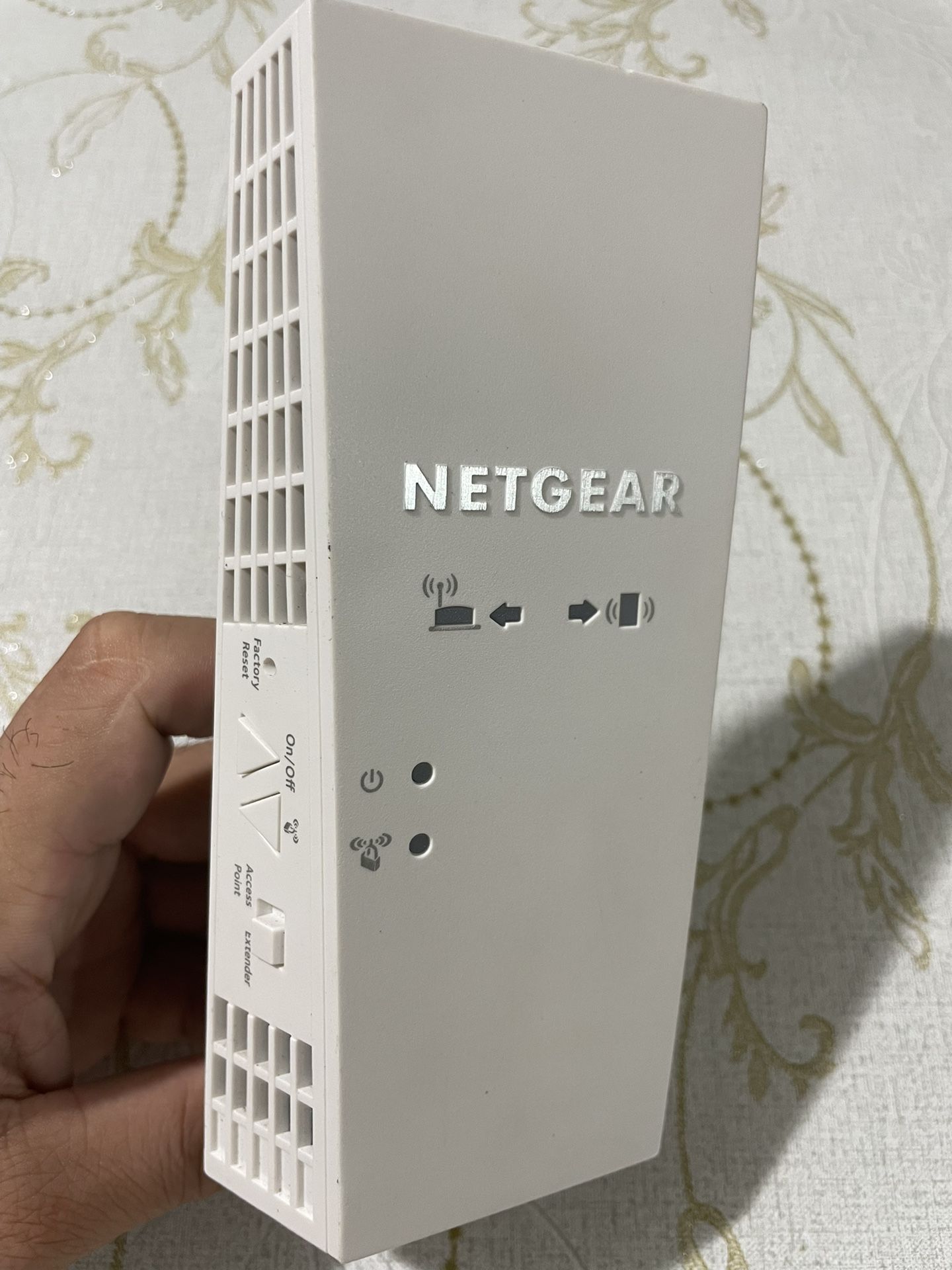 NETGEAR WiFi Mesh Range Extender EX7300