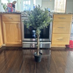 New Artificial Boxwood Topiary Tree - Indoor/Outdoor Decor