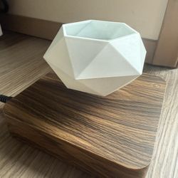 Magnetic Levitating Floating Plant Pot