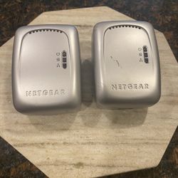 NETGEAR XE102 Wall-Plugged Ethernet Bridge