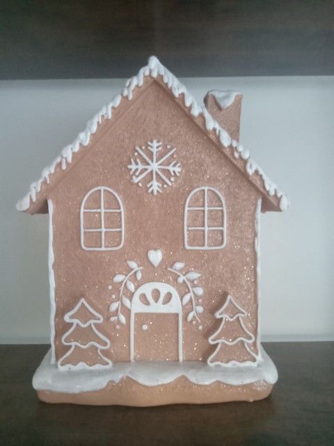 Gingerbread House Decoration