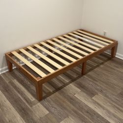 Twin Mid century bed frame by Mellow! Excellent condition! Free Local Delivery
