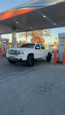 26x14 New Tires 6 Lugs