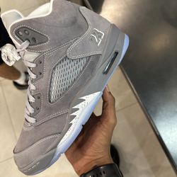 JORDAN 5 RETRO “WOLF GREY” ‼️