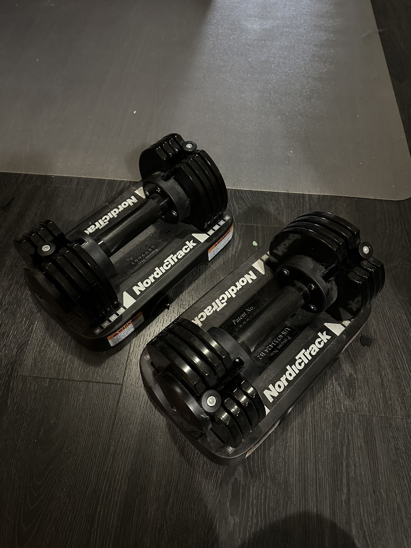 NordicTrack 25 lb each Adjustable SpeedWeight Dumbbell Set Pair 5 to 25 Pounds
