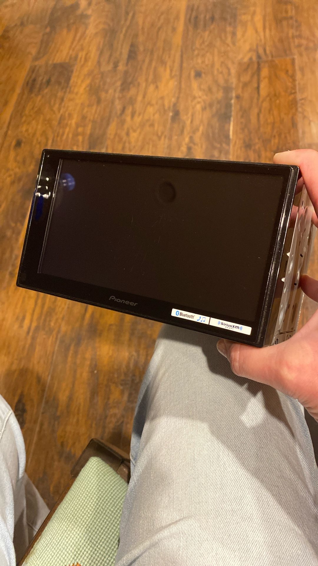 Pioneer DMH-160BT Radio