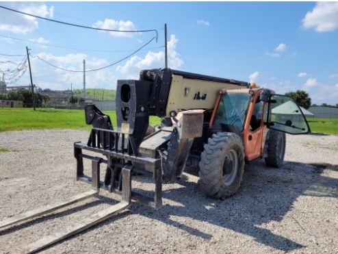 12,000lbs Reach Forklift - JLG 1255