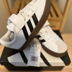 Kids New Adidas VL court Size. 12 K