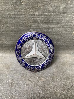 Mercedes Benz Grille Emblem W108