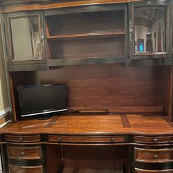 5 PIECE Office Furniture Set With Couch Included