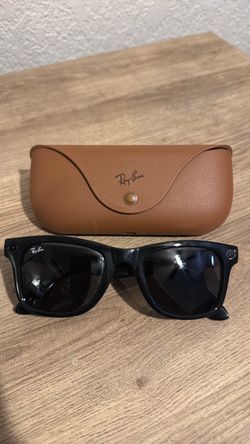 Ray-Ban Metas with Case