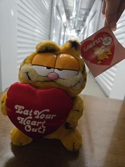 Vintage Garfield Takes Here's My Heart Plush Soft Toy Dakin 80s