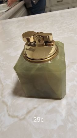 Vintage table-top lighter