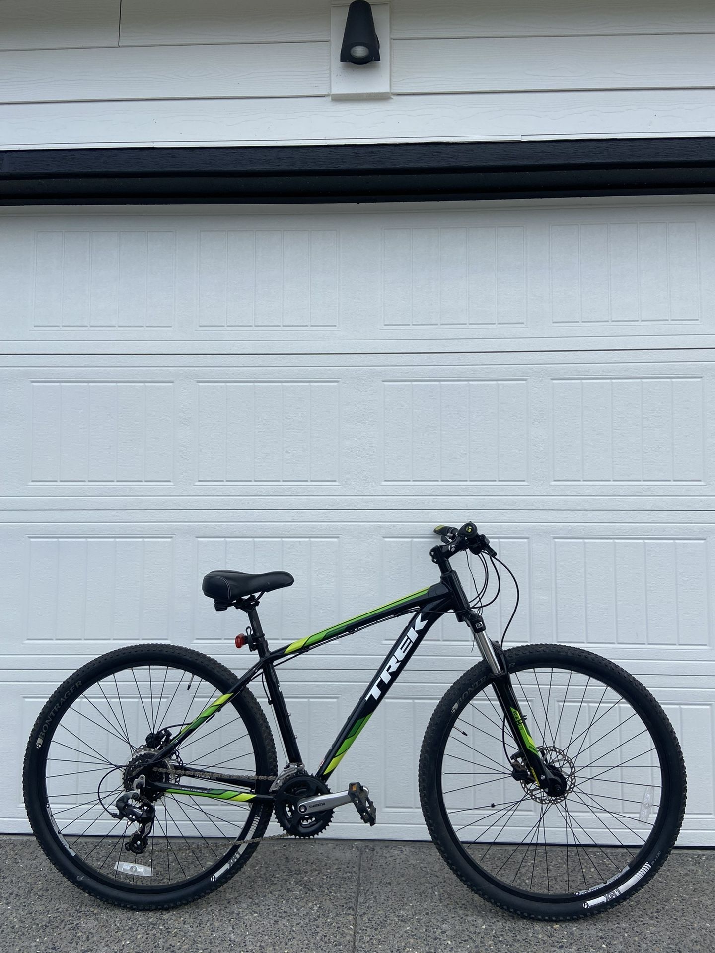 Trek Marlin 6 Mountain Bike – M/L Frame - 29er Aluminium Bicycle MTB