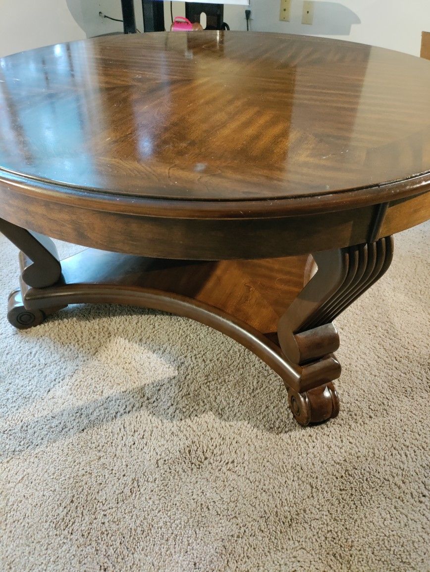 Solid Wood 🪵 Coffee Table☕